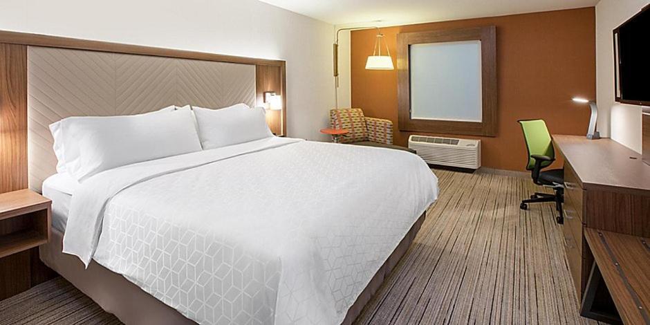 Holiday Inn Express & Suites - Staunton By Ihg Ngoại thất bức ảnh