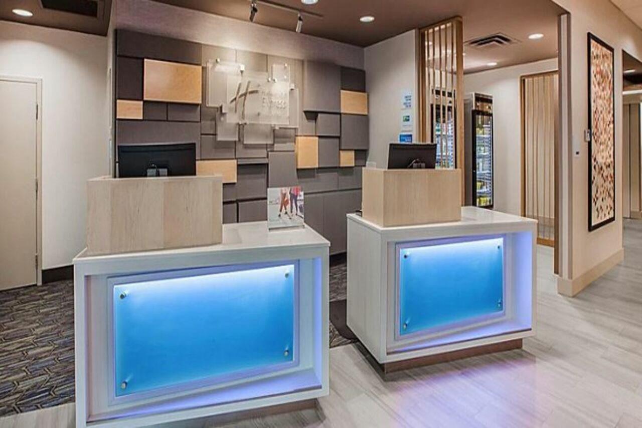 Holiday Inn Express & Suites - Staunton By Ihg Ngoại thất bức ảnh